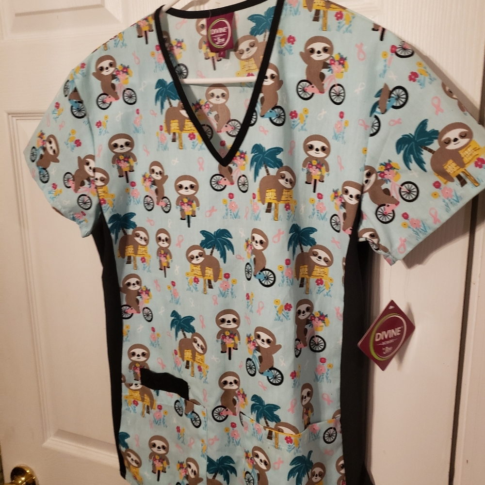 Scrub top